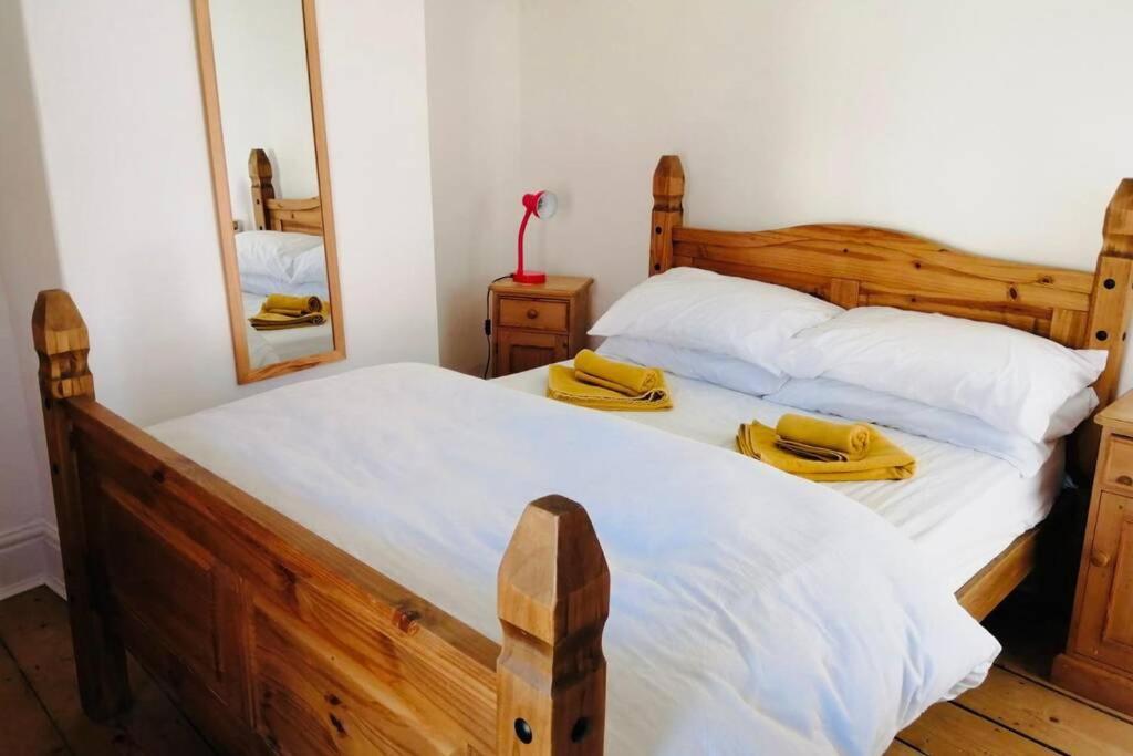 200 Year Old Large Townhouse With Sea Views Villa Scarborough Dış mekan fotoğraf